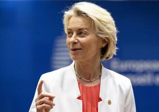 Commissione Ue slitta presentazione von der Leyen II a Strasburgo