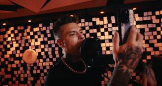 Fedez un rap contro Tony Effe Infame scrivevi a mia moglie mentre mi abbracciavi