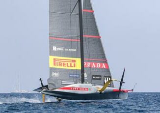 Luna Rossa battuta Ineos Britannia vince Louis Vuitton Cup e vola allAmericas Cup