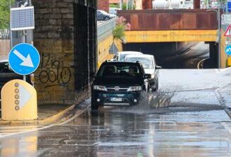 Allerta meteo rossa oggi in Lombardia pioggia al Nord e Italia divisa