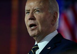 Biden gaffe su spazzatura di Trump la precisazione dopo le polemiche