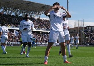 Empoli Napoli 0 1 rigore di Kvaratskhelia e Conte tenta la fuga