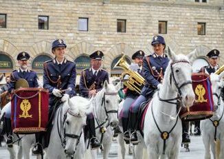 Fiorente di Parte Guelfa con la Fanfara a cavallo della Polizia di Stato