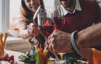 Il vino a casa tua Enoteca Serafino rivoluziona lesperienza di acquisto con il nuovo servizio di consegna in giornata