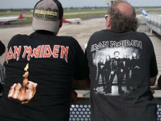 Iron Maiden e morto Paul DiAnno il primo cantante della band aveva 66 anni