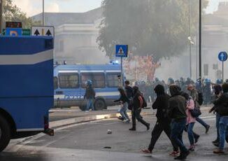 Scontri corteo pro Palestina a Roma 4 i fermati tra loro un arresto e 2 denunce