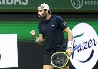 Tennis Berrettini batte Fucsovics a Vienna. Arnaldi fuori a Basilea