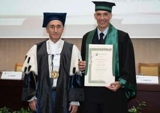 Universita Tor Vergata Dottorato Honoris Causa in Ingegneria Industriale a astronauta Walter Villadei