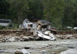 Usa almeno 190 morti per uragano Helene un milione senza elettricita