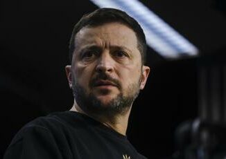 Zelensky contro Usa Nato e alleati. Russia esulta Ha perso legittimita