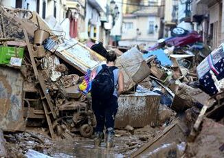 Alluvione Spagna continua ricerca dei dispersi conclusa allerta per la Dana