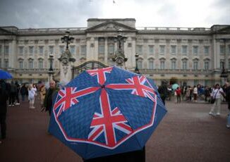 Buckingham Palace chiude per lavori alcune stanze saranno restaurate