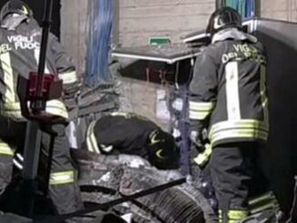 Ercolano esplosione in fabbrica di fuochi dartificio due morti