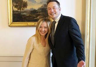 Migranti in Albania ecco lemendamento Musk cose