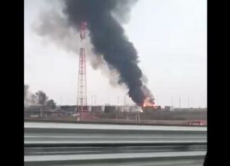 Ucraina massiccio attacco con droni su Rostov in fiamme zona industriale