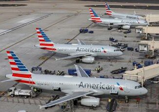 American Airlines si ferma stop a tutti i voli per problema tecnico