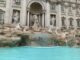 Fontana di Trevi torna lacqua. Gualtieri 400 persone alla volta