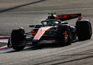 Formula 1 qualifiche Abu Dhabi doppietta McLaren poi Sainz. Leclerc ultimo