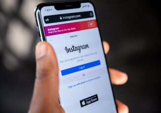 Instagram avverte non fidatevi delle immagini online