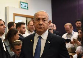 Israele Netanyahu lascia ospedale contro parere dei medici e va in Parlamento