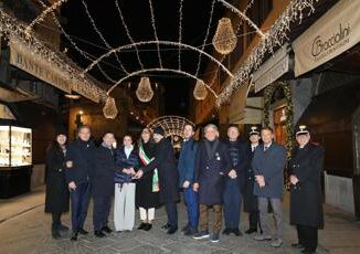 Natale a Firenze Ponte Vecchio si illumina