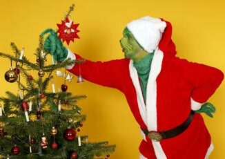 Quelli che odiano il Natale. Ecco come si cura la sindrome del Grinch