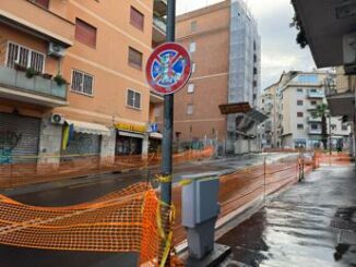 Roma nuovo sopralluogo vigili fuoco per palazzo pericolante sul posto anche minisindaca