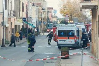 Travolta da camion rifiuti alla stazione di servizio donna morta nel sassarese