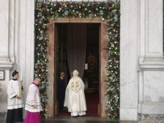 Giubileo aperta ultima Porta Santa nella Basilica di San Paolo fuori le Mura