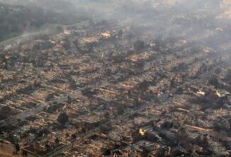 Incendio Los Angeles la devastazione ripresa dal drone Video