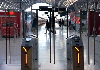 Treni circolazione sospesa su nodo Milano ritardi e cancellazioni