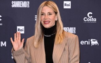 Sanremo 2025 chi e Alessia Marcuzzi la co conduttrice della serata finale del Festival